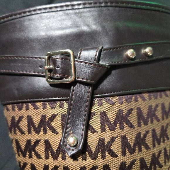 Michael Kors Brown Gold Accents MK Monogrammed Girls Size 4 Zip up Calf Boots - Picture 6 of 7